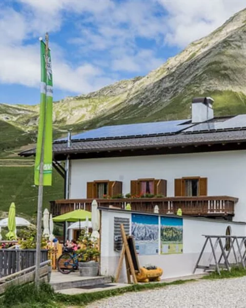 [Translate to English:] Meraner Hütte