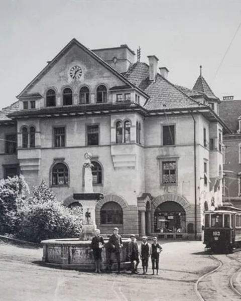 [Translate to English:] brunnenplatz meran_stadtarchiv