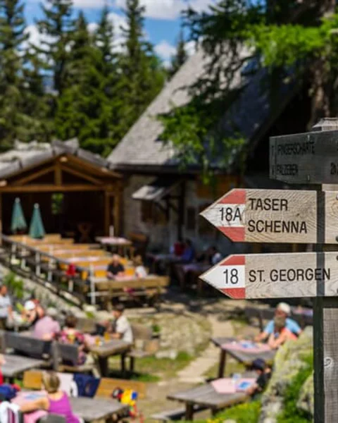 [Translate to English:] Ifinger Hütte