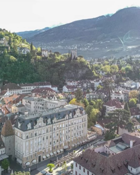 [Translate to English:] meran luftansicht